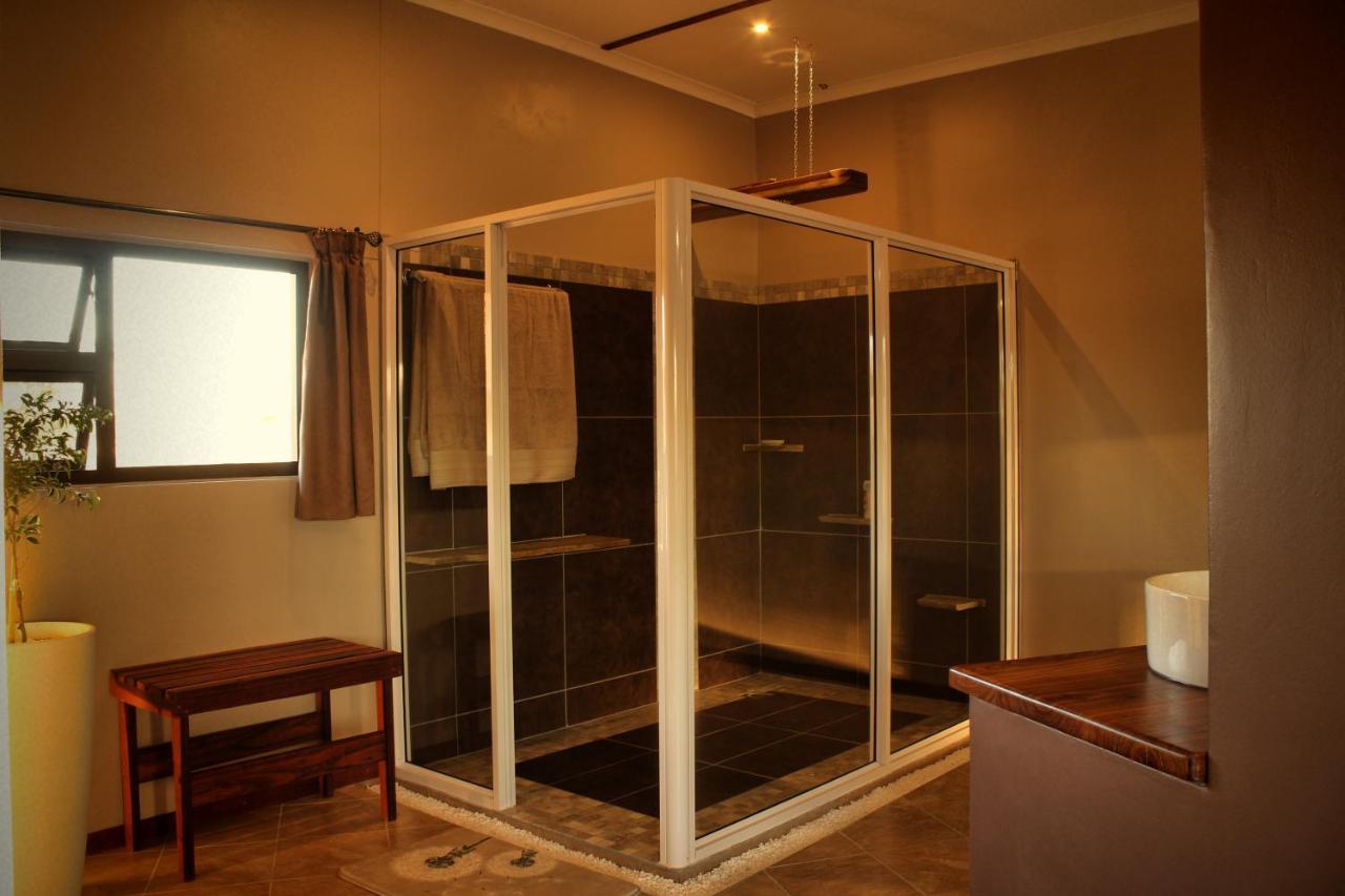 Africa Awaits Lodge & Safaris Gobabis Экстерьер фото