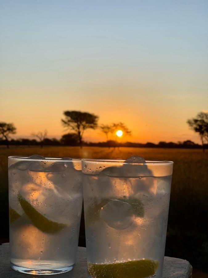 Africa Awaits Lodge & Safaris Gobabis Экстерьер фото
