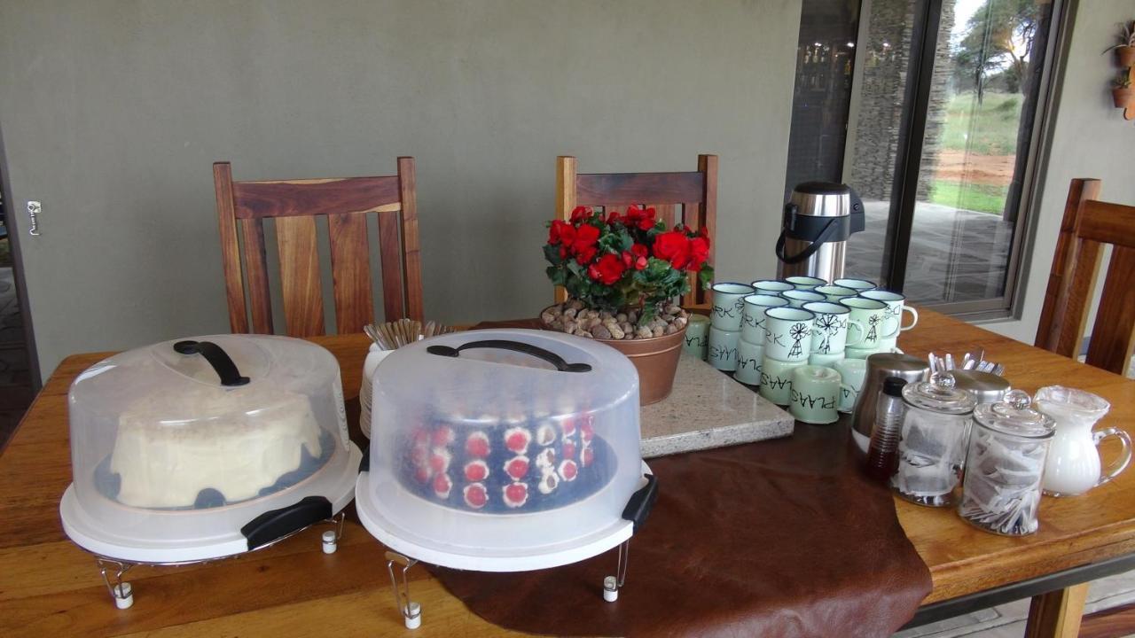 Africa Awaits Lodge & Safaris Gobabis Экстерьер фото