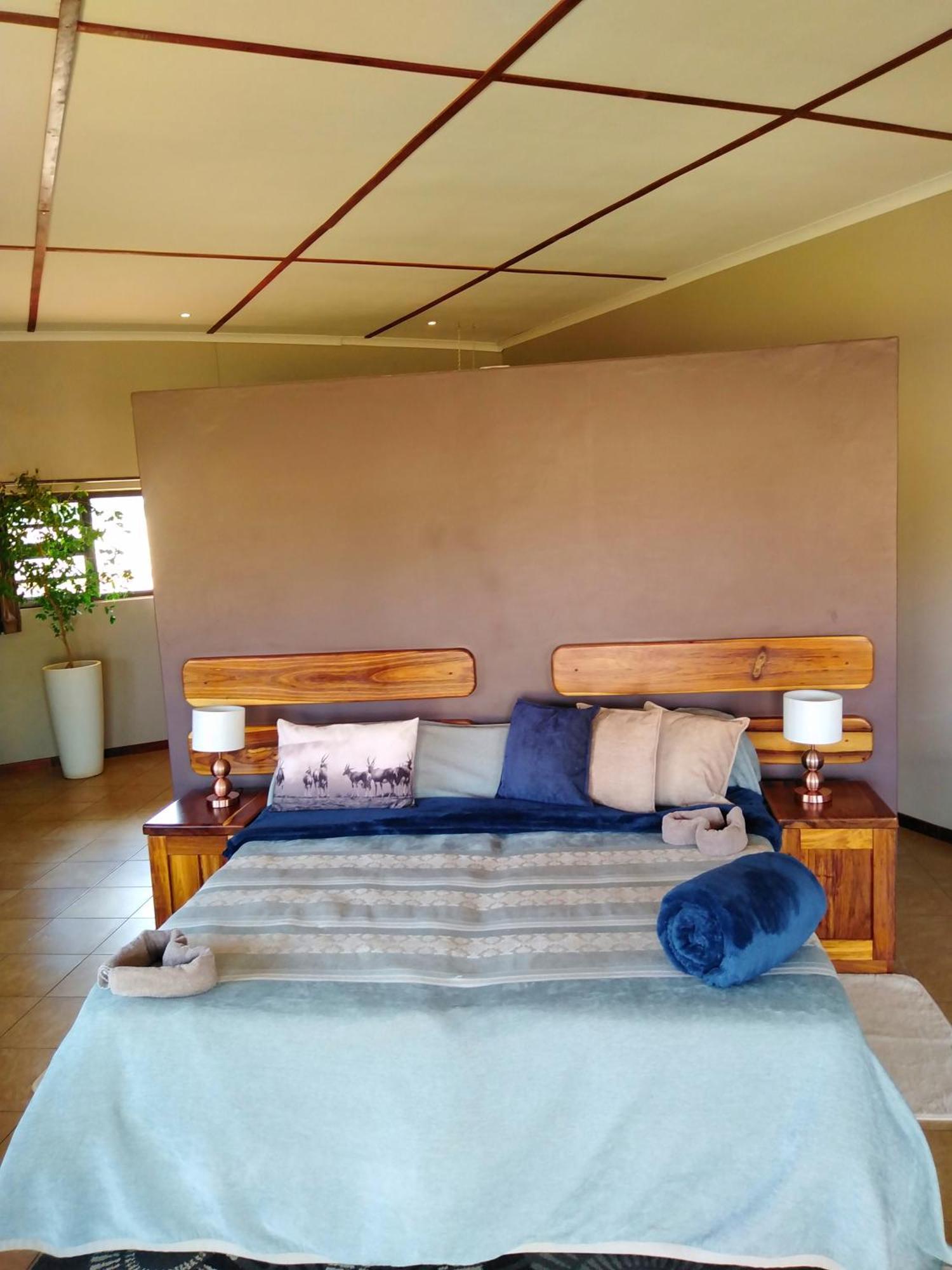 Africa Awaits Lodge & Safaris Gobabis Экстерьер фото